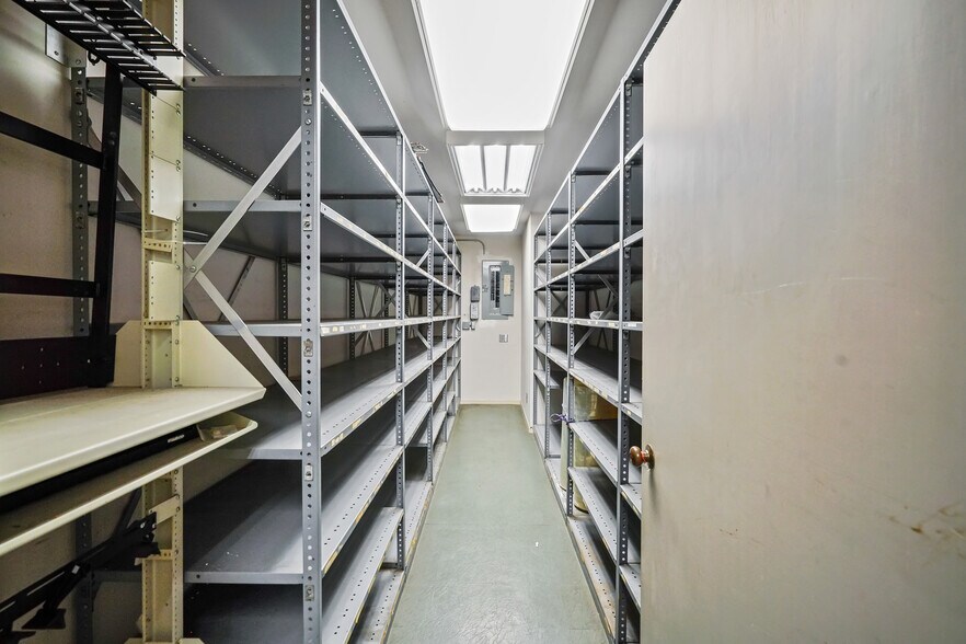 More Photos Of 1414 Webster St, Alameda Bank For Sale