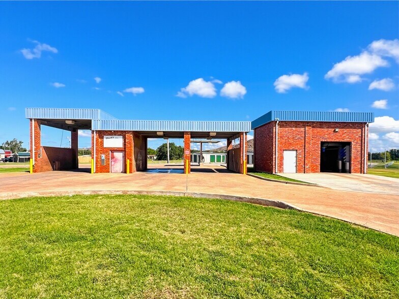 Primary Photo Of 509 1st St, Granite Carwash For Sale