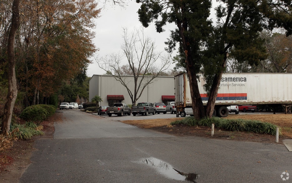 More Photos Of 1384 Remount Rd, Charleston Manufacturing For Lease