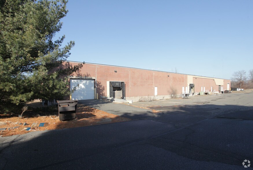 More Photos Of 1220 Kennedy Rd, Windsor Warehouse For Lease