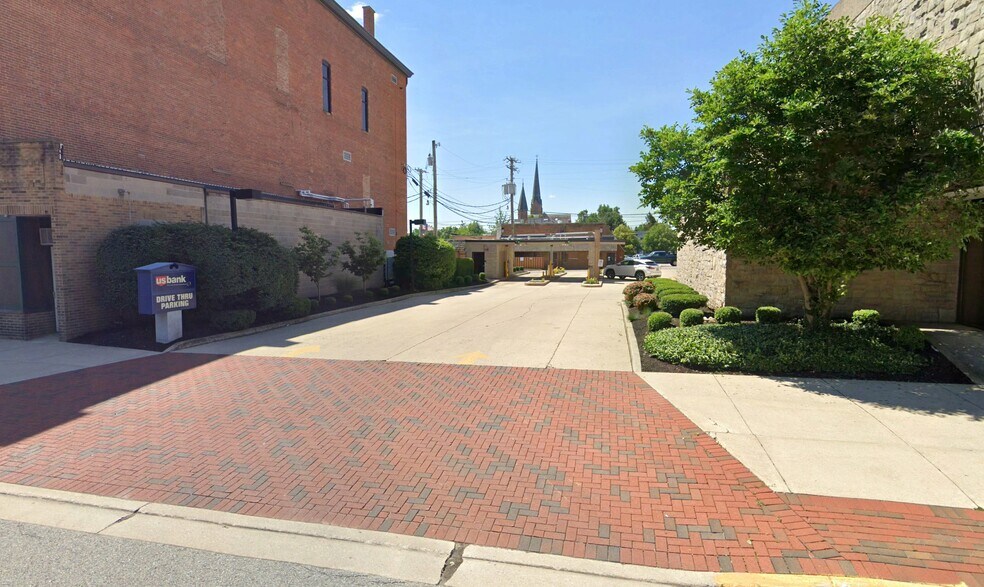 More Photos Of 115 E Court St, Sidney General Retail For Sale