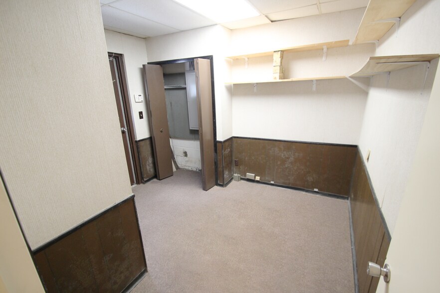 More Photos Of 6999-7011 Mill Rd, Brecksville Unknown For Sale