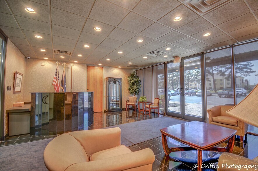 More Photos Of 6009 Financial Plz, Shreveport Office For Sale