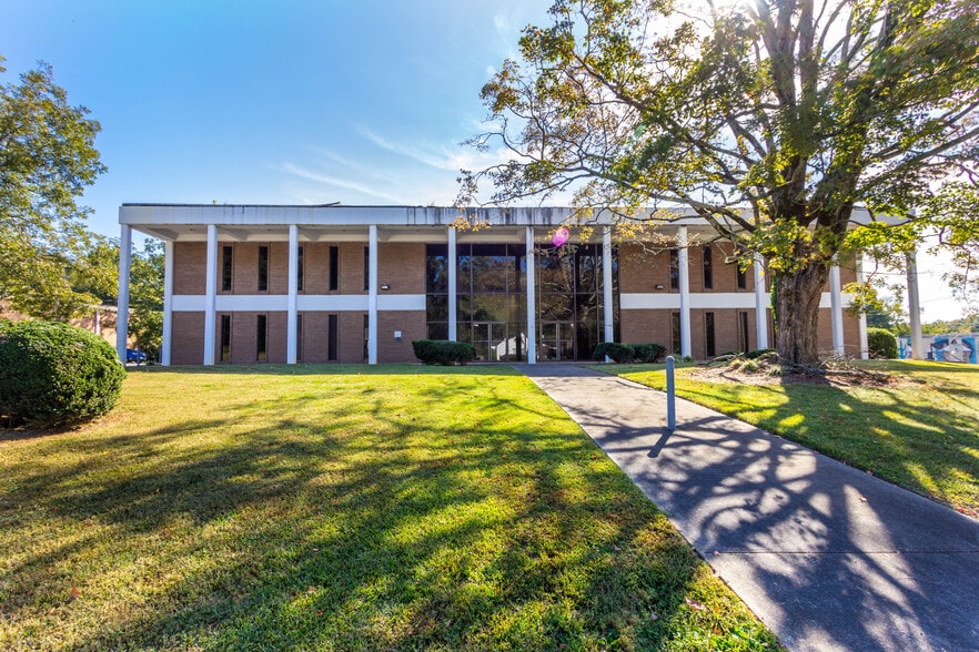 More Photos Of 2288 Fairburn Rd, Atlanta Religious Facility For Sale