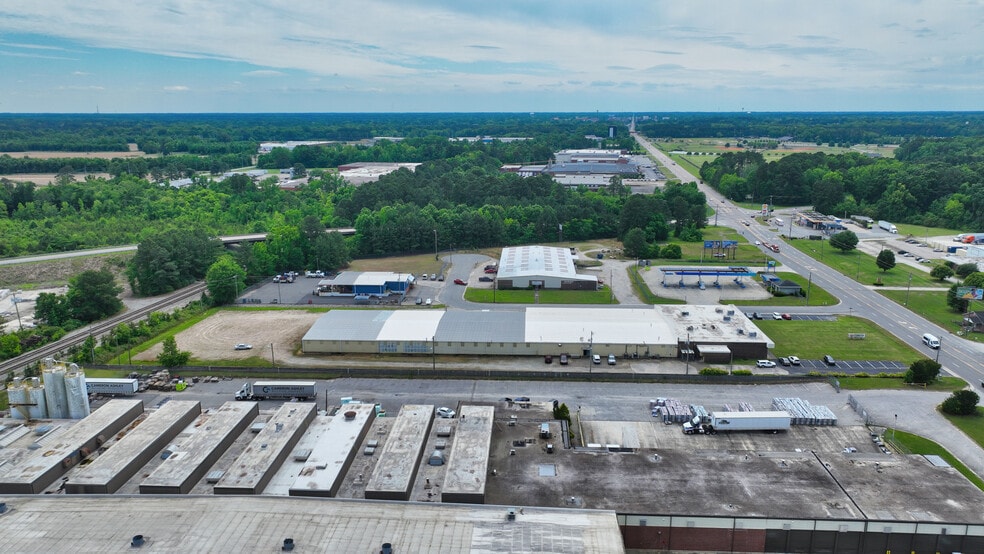 More Photos Of 2521 N Church St, Rocky Mount Warehouse For Lease