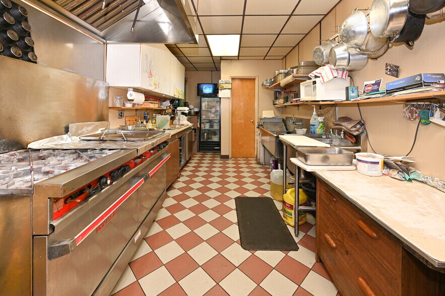 More Photos Of 1420 Park Ave, Merrick Convenience Store For Sale