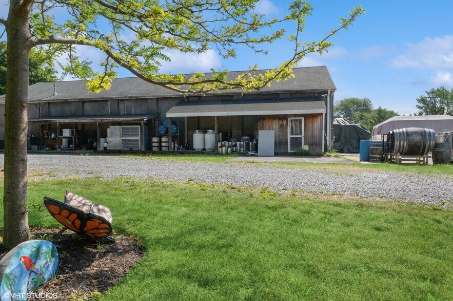 More Photos Of 5195 Old North Rd, Southold Winery Vineyard For Sale