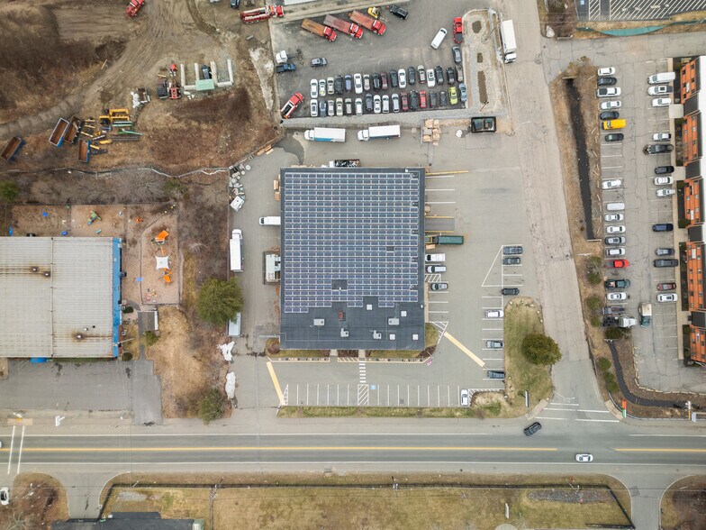 More Photos Of 900 W Chestnut St, Brockton Warehouse For Lease