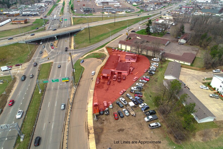 More Photos Of 2908 E Clairemont Ave, Eau Claire General Retail For Sale