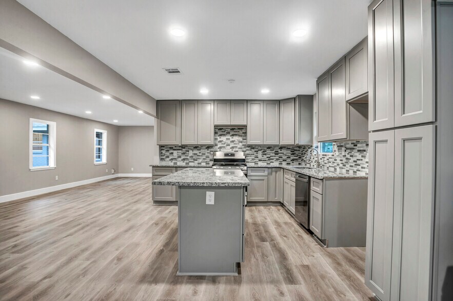 More Photos Of 601 Spring St, Round Rock Office Residential For Lease