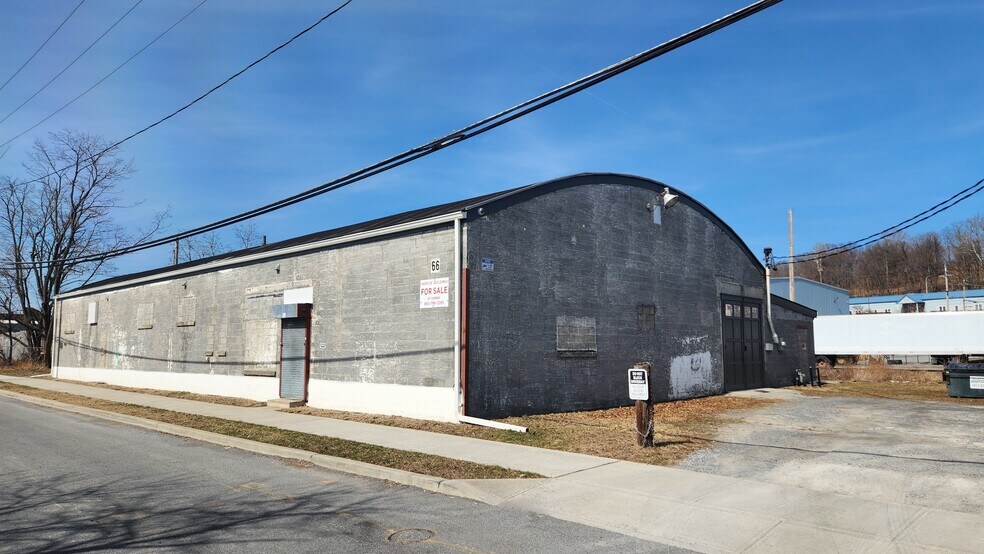 Primary Photo Of 66 Cottage St, Poughkeepsie Showroom For Sale