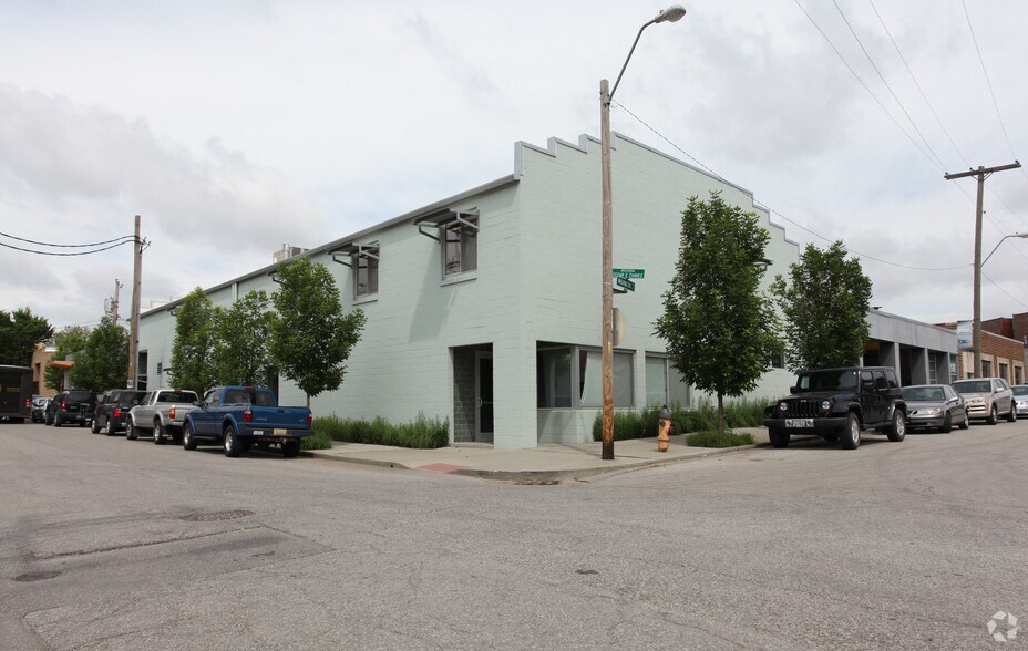 More Photos Of 510 Avenida Cesar E Chavez, Kansas City Office For Sale