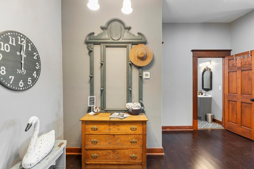 More Photos Of 128 S 6th St, Plattsmouth Storefront Retail Residential For Sale