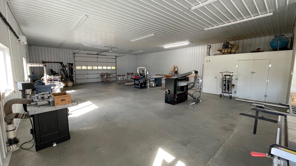 More Photos Of 3331 M 18, Beaverton Manufacturing For Sale