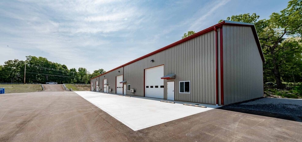 More Photos Of 1700 Grafton Rd, Morgantown Industrial For Lease
