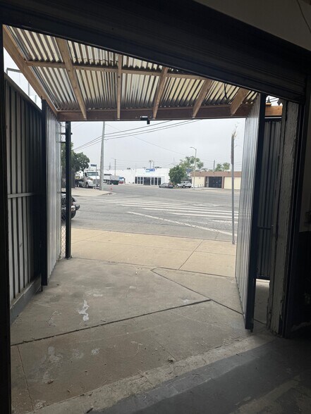 More Photos Of 8540 Lankershim Blvd, Sun Valley Flex For Lease