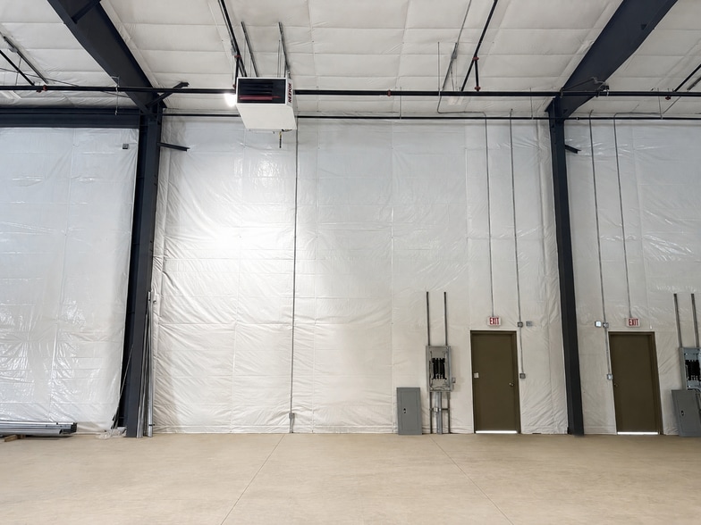 More Photos Of 5801 Middlebrook Pike, Knoxville Warehouse For Lease