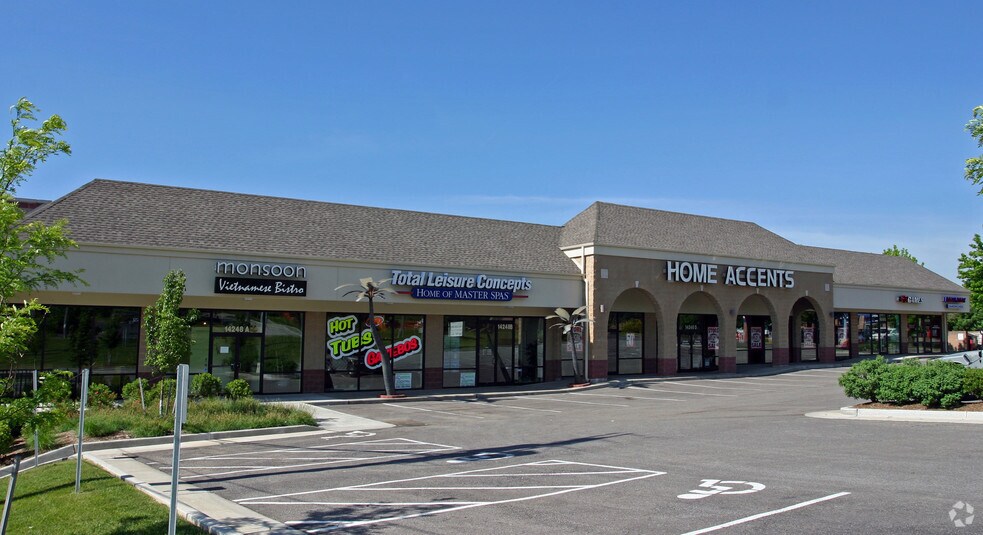 More Photos Of 14248 Manchester Rd, Manchester Storefront For Lease