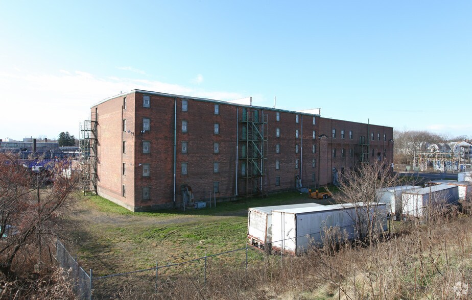 More Photos Of 830 Windsor St, Hartford Warehouse For Sale