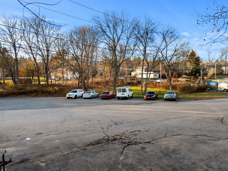 More Photos Of 89 Hartford Ave W, Mendon Flex For Sale