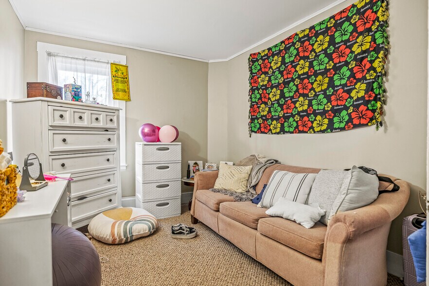 More Photos Of 455 Main St, South Berwick Apartments For Sale