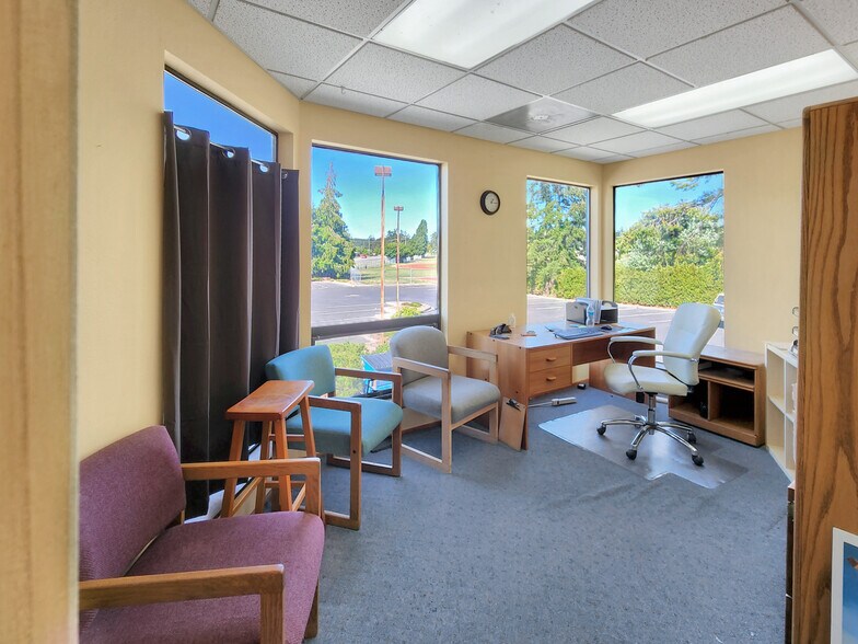 More Photos Of 520 E Whidbey Ave, Oak Harbor Medical For Sale