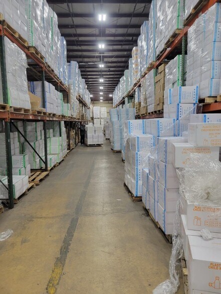 More Photos Of 1301 W Elizabeth Ave, Linden Warehouse For Lease