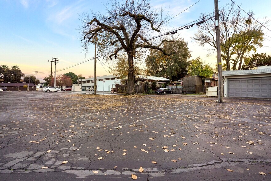 More Photos Of 1126 14th St, Modesto Restaurant For Sale