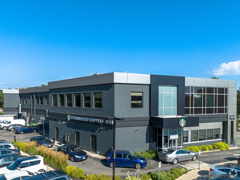 More Photos Of 151 York Blvd, Hamilton Office For Lease