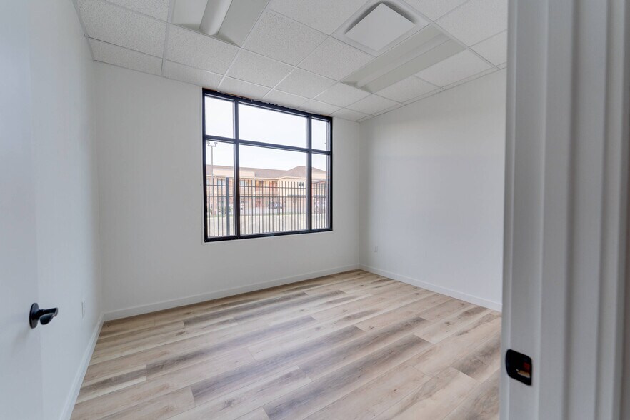 More Photos Of 1030 Katy Fort Bend Rd, Katy Medical For Sale