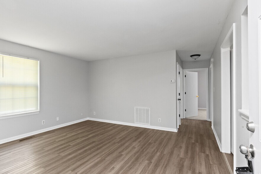 More Photos Of 155 Jack Miller Blvd, Clarksville Apartments For Sale
