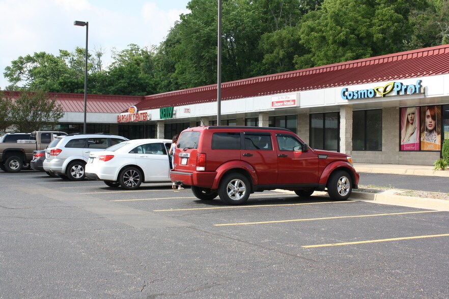 More Photos Of 2245 W Columbia Ave, Battle Creek General Retail For Lease