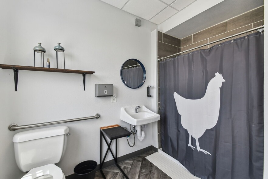 More Photos Of 1919-1925 E 6th Ave, Tampa Office For Sale