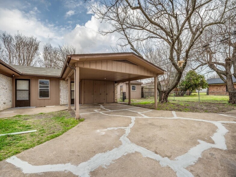 Primary Photo Of , Sherman Multifamily For Sale