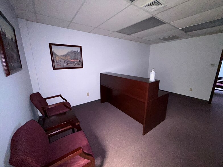 More Photos Of 57 North St, Danbury Medical For Sale