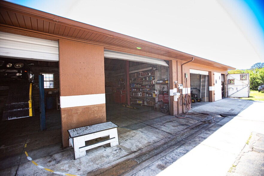 More Photos Of 14825 US Highway 19, Hudson Service For Sale