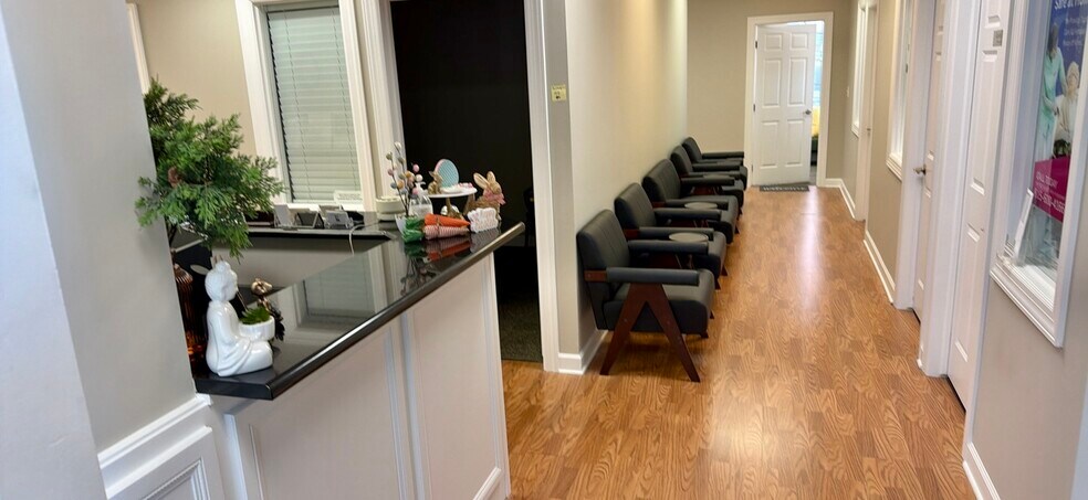 More Photos Of 24014 W Renwick Rd, Plainfield Office Residential For Lease