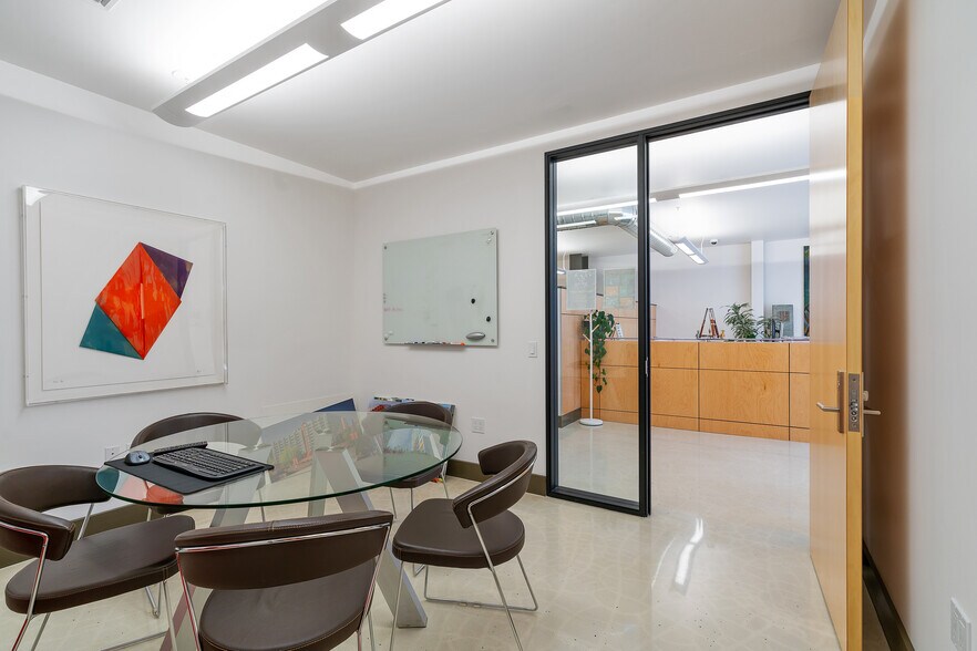 More Photos Of 15-17 Brush Pl, San Francisco Flex For Lease