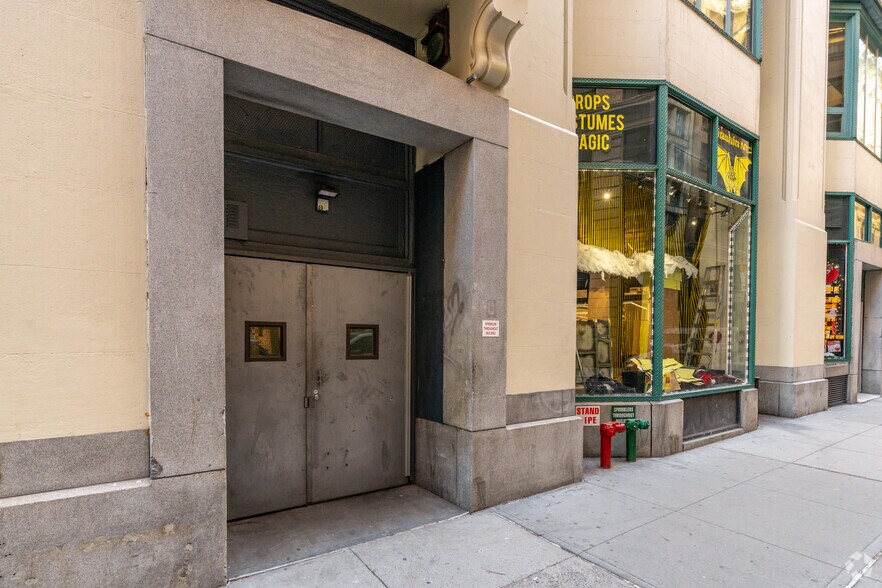 More Photos Of 19 W 21st St, New York Office For Lease