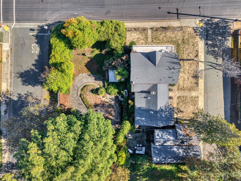 More Photos Of 825 N Forbes St, Lakeport Specialty For Sale