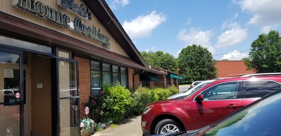 More Photos Of 1102 W Spring St, Monroe Restaurant For Sale