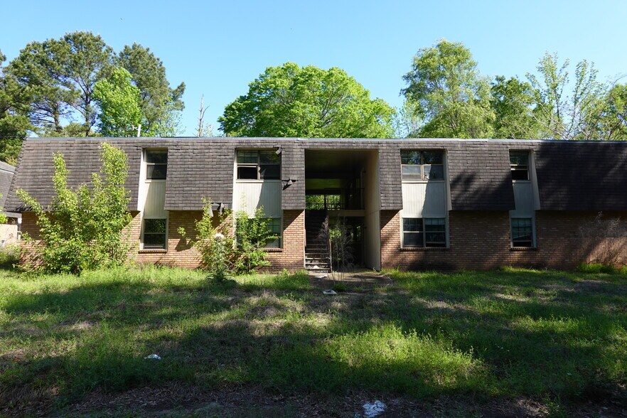 More Photos Of 285 Nelson Dr, Hazlehurst Apartments For Sale