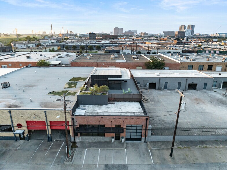 More Photos Of 127 Pittsburg St, Dallas Loft Creative Space For Lease
