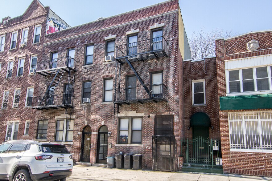 Primary Photo Of 4516 48th St, Woodside Apartments For Sale