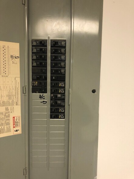 More Photos Of 3956 Staunton Tpke, Parkersburg Light Distribution For Lease
