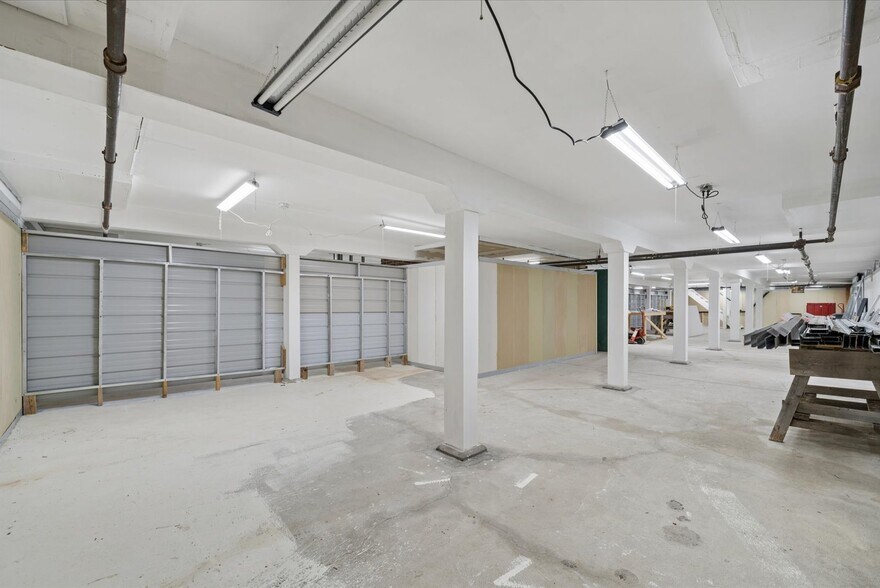 More Photos Of 21 Ann St, Brock Office For Sale