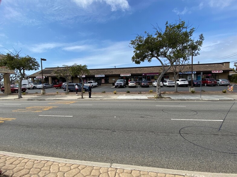 More Photos Of 1251-1271 Saviers Rd, Oxnard General Retail For Lease