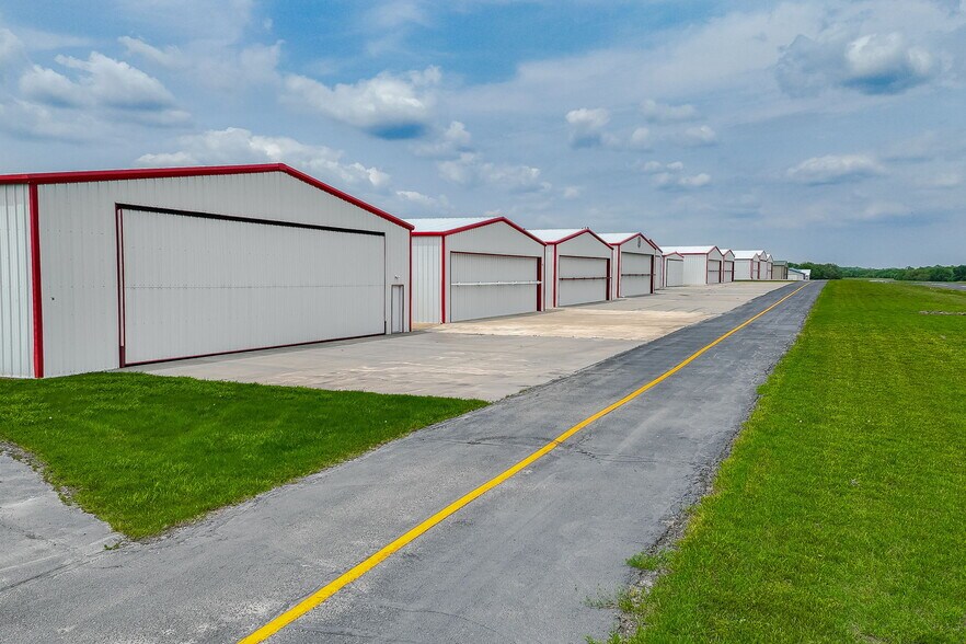 More Photos Of 7015 S 143rd St E, Derby Airplane Hangar For Sale