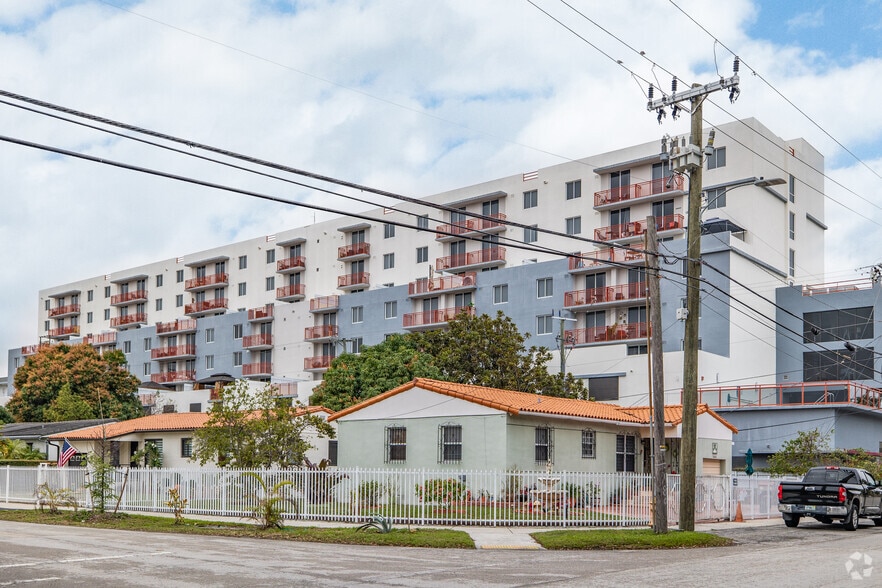More Photos Of 3930 NW 7th St, Miami Apartments For Lease