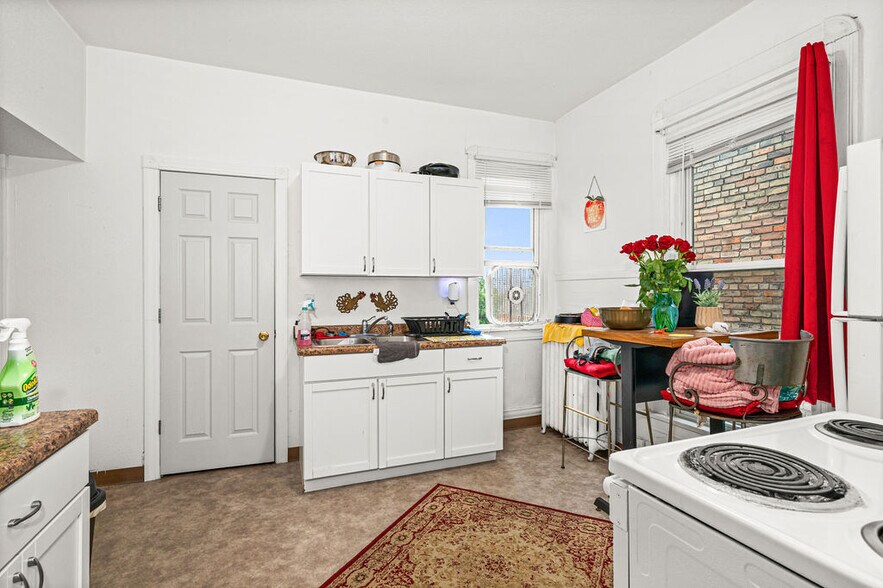 More Photos Of 1426-1428 E 1st St, Duluth Apartments For Sale